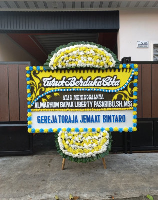 Papan Bunga Duka di Mandau Talawang